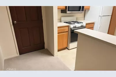 460 Oak Street #210, Glendale, CA 91204 - Photo 2