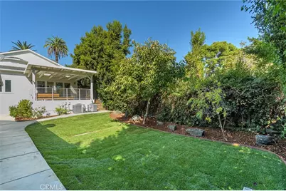 920 S Victoria Avenue, Los Angeles, CA 90019 - Photo 52