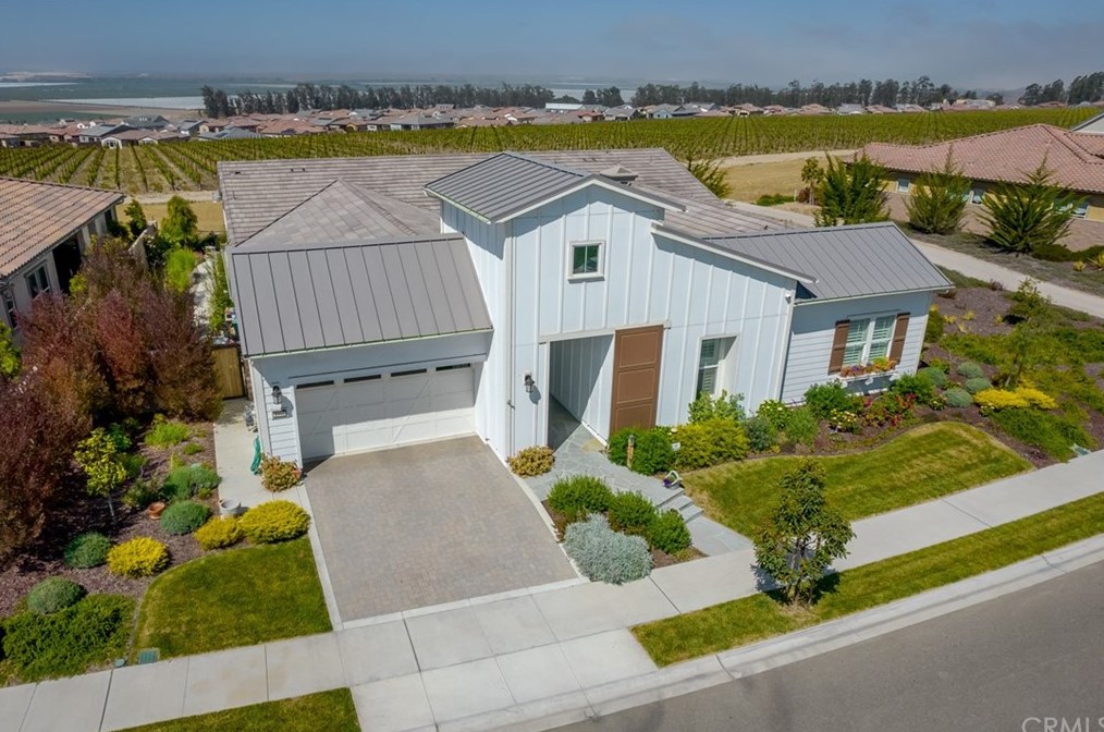 1594 Eucalyptus Rd, Nipomo, CA 93444-6640