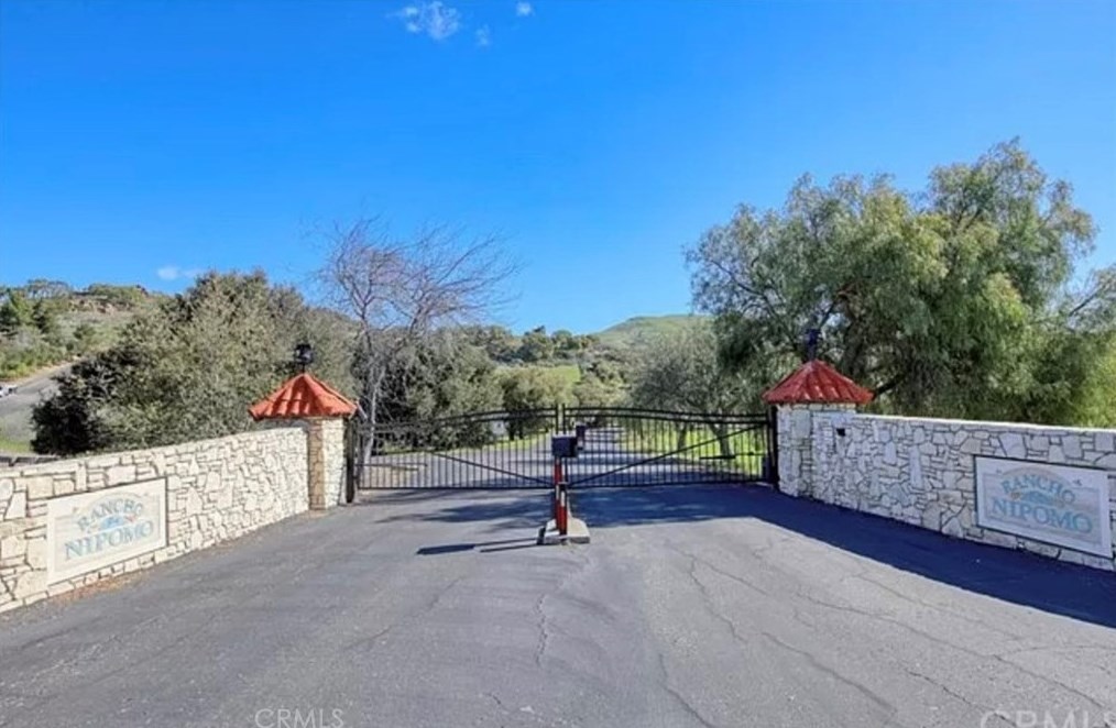 1272 Dana Foothill Rd, Nipomo, CA 93444-9018