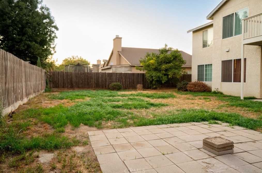 821 Imperial Way, Hanford CA  93230-8559 exterior