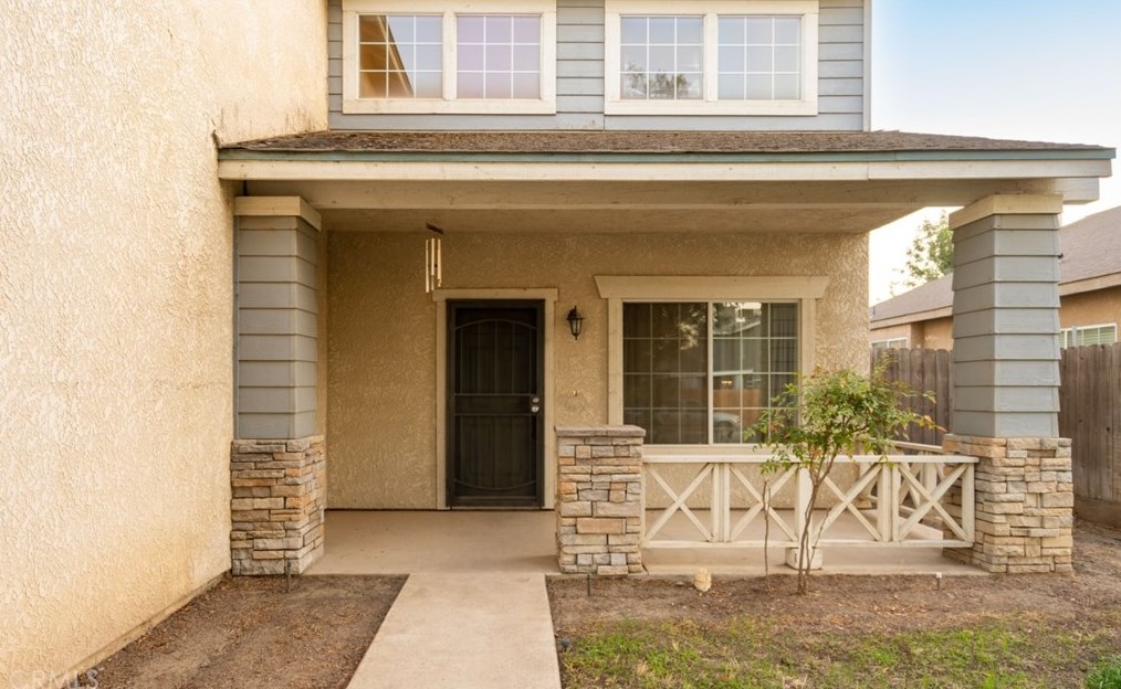 821 W Imperial Way, Hanford, CA 93230