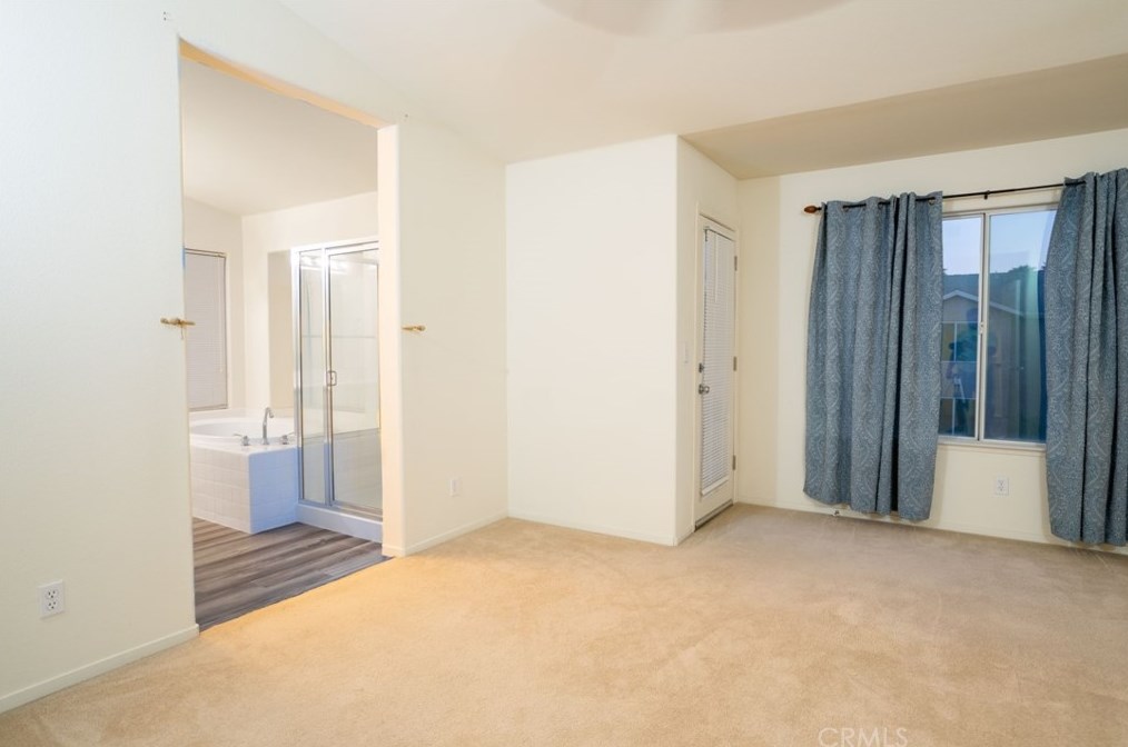 821 Imperial Way, Hanford CA  93230-8559 exterior