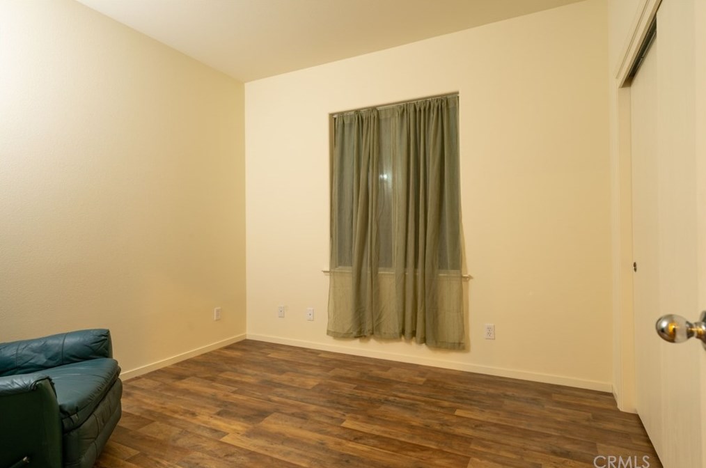 821 Imperial Way, Hanford CA  93230-8559 exterior