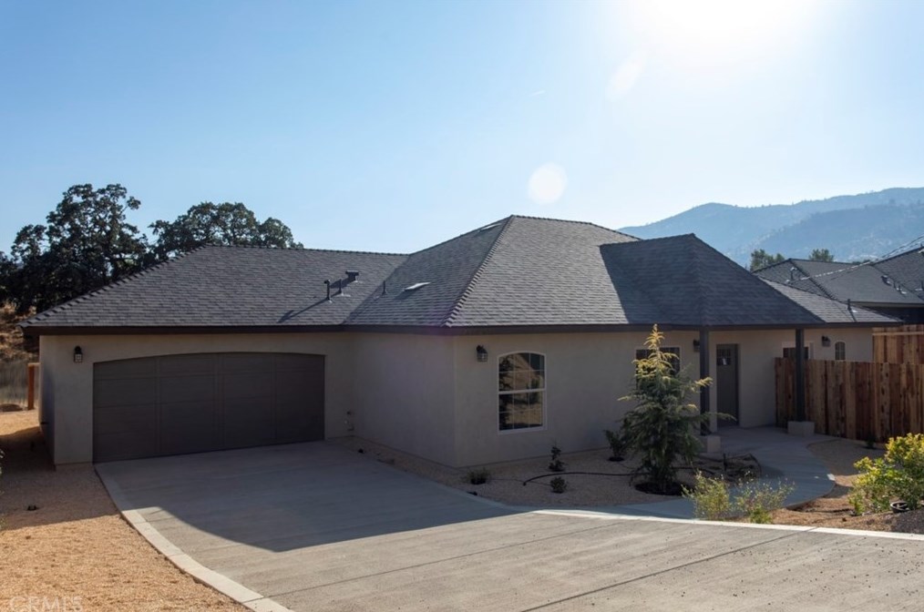 20920 White Pine Dr, Tehachapi, CA 93561