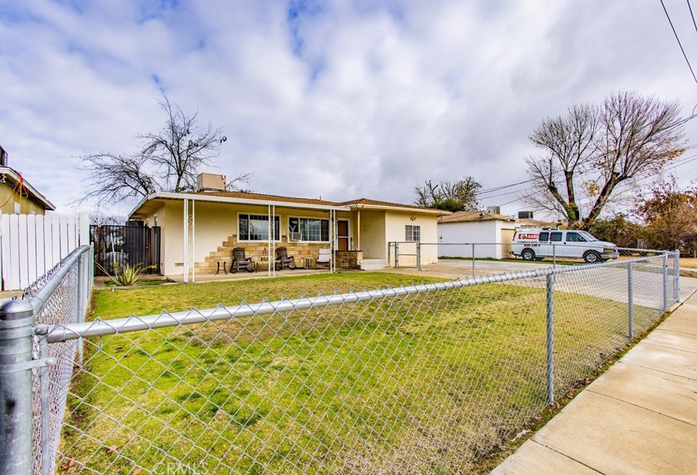 1024 Castaic Ave, Bakersfield, CA 93308