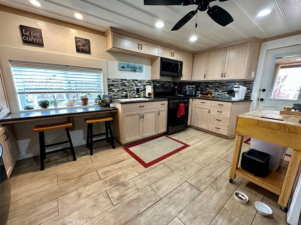 4545 Miramon Ave, Atascadero CA  93422-3553 exterior