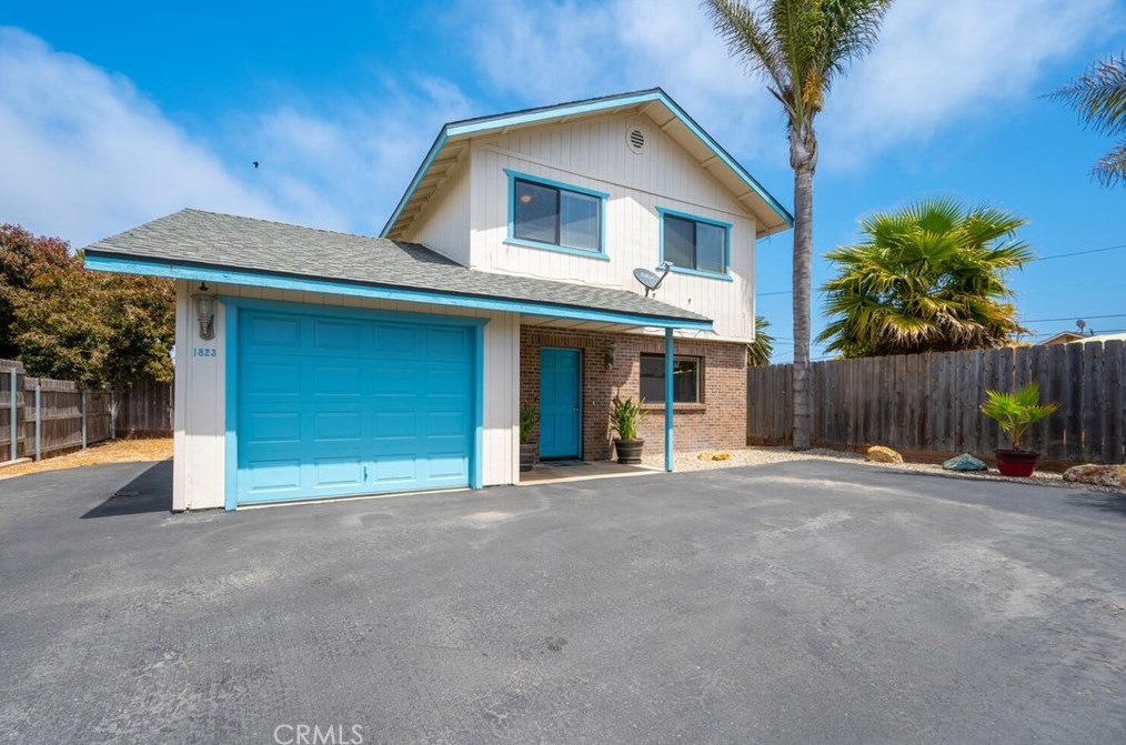 1823 Beach St, Oceano, CA 93445-9019