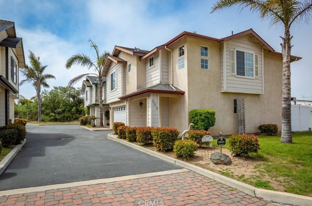 702 Air Park Dr, Oceano, CA 93445-9605