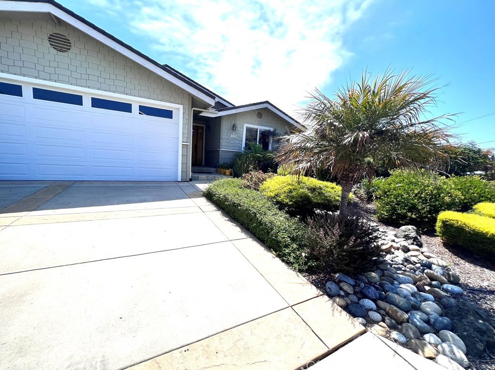 1235 Clarabelle Dr, Morro Bay, CA 93442