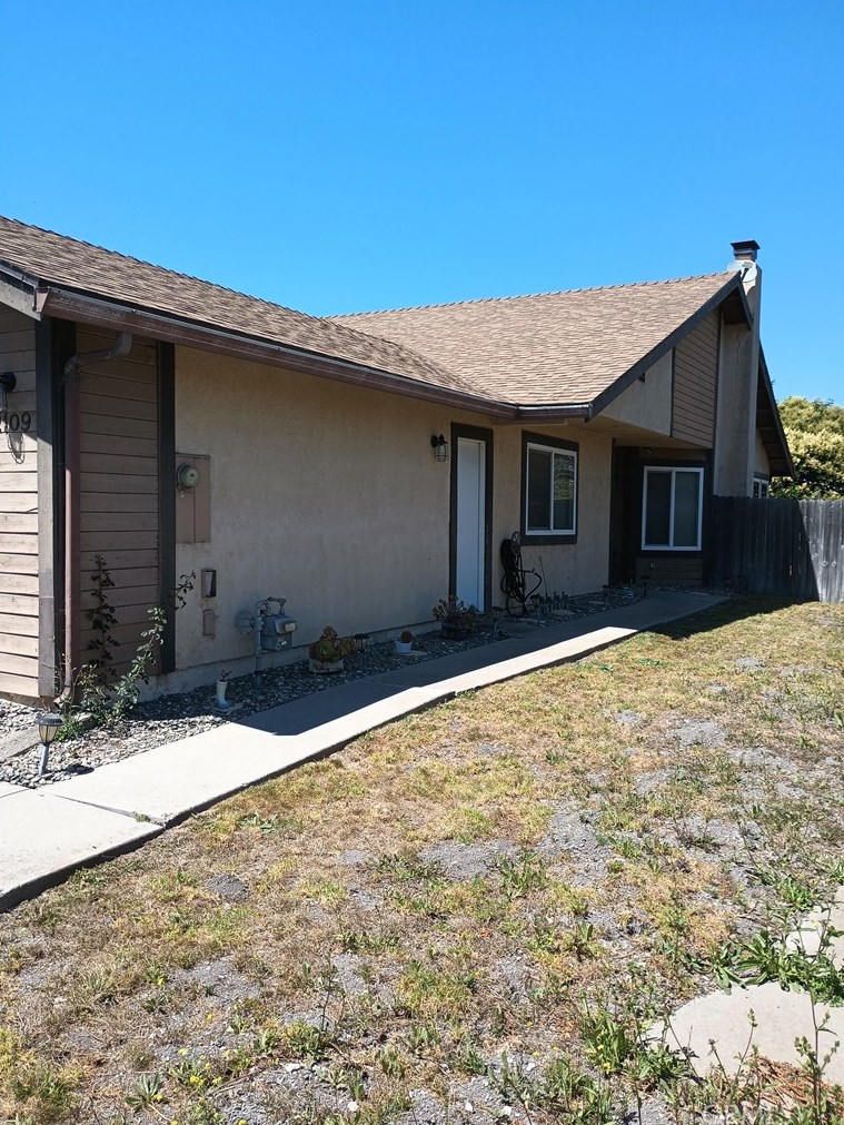 2109 Hermosa Ct, Lompoc CA  93436-6313 exterior