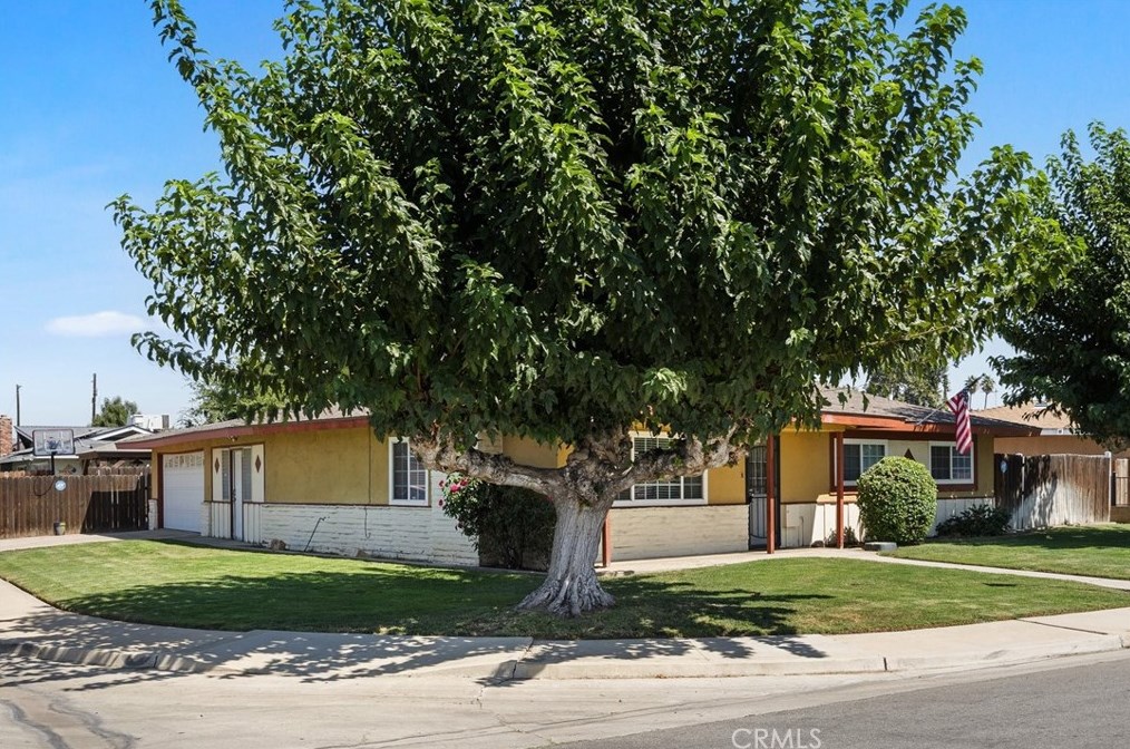 4500 Flicker Dr, Bakersfield, CA 93309