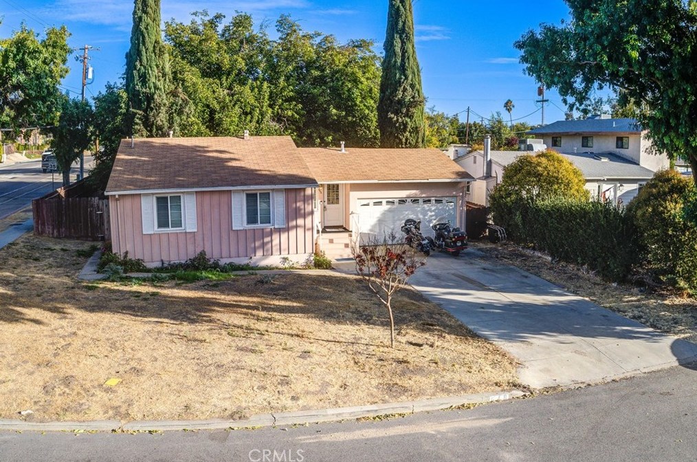 648 Bolen Dr, Lake Nacimiento, CA 93446