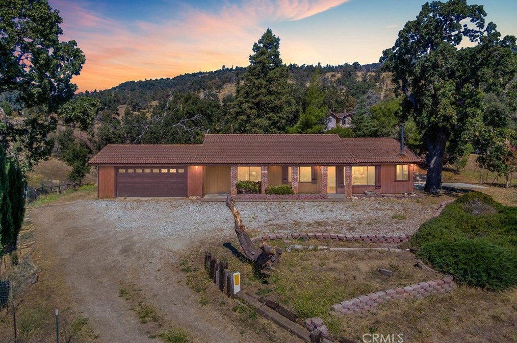24571 Cub Ct, Tehachapi, CA 93561