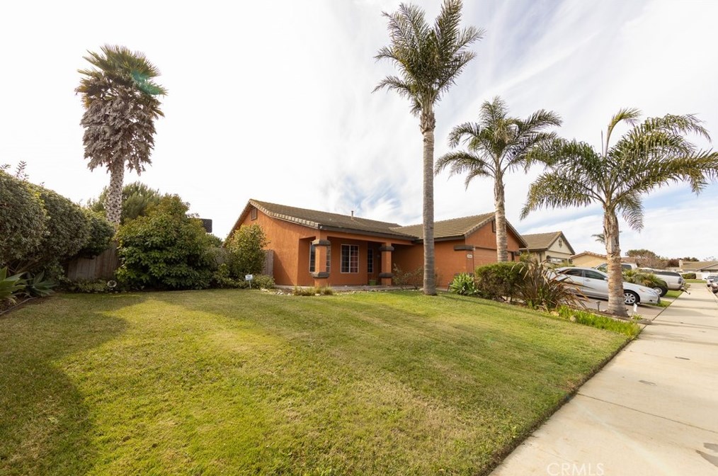 5116 Blue Heron Ln, Santa Maria, CA 93454