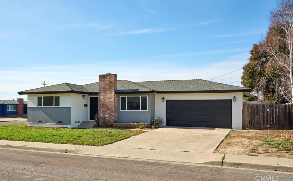 830 Pearl Dr, Pismo Beach, CA 93420-4410