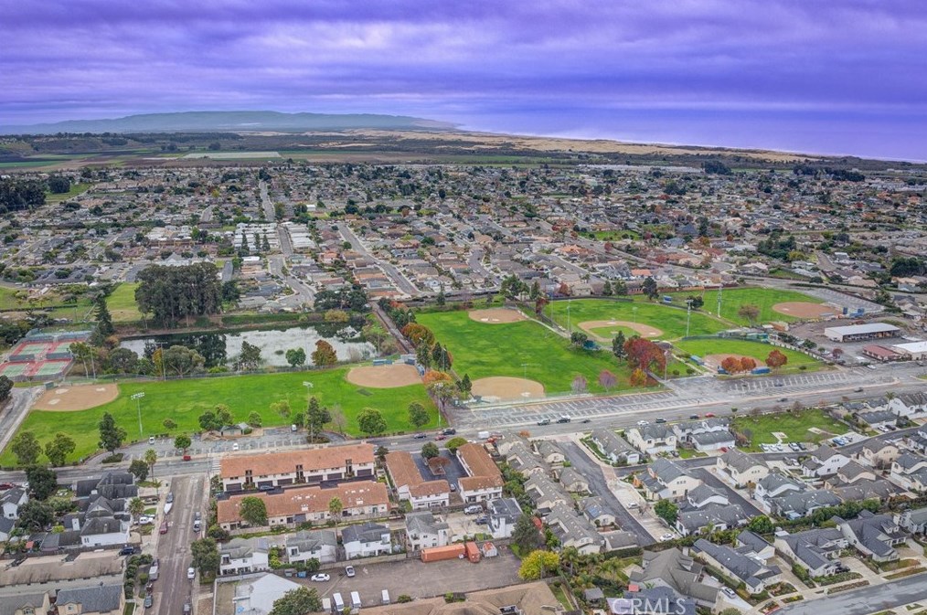 1435 Blackberry Ave, Pismo Beach CA  93420-6706 exterior