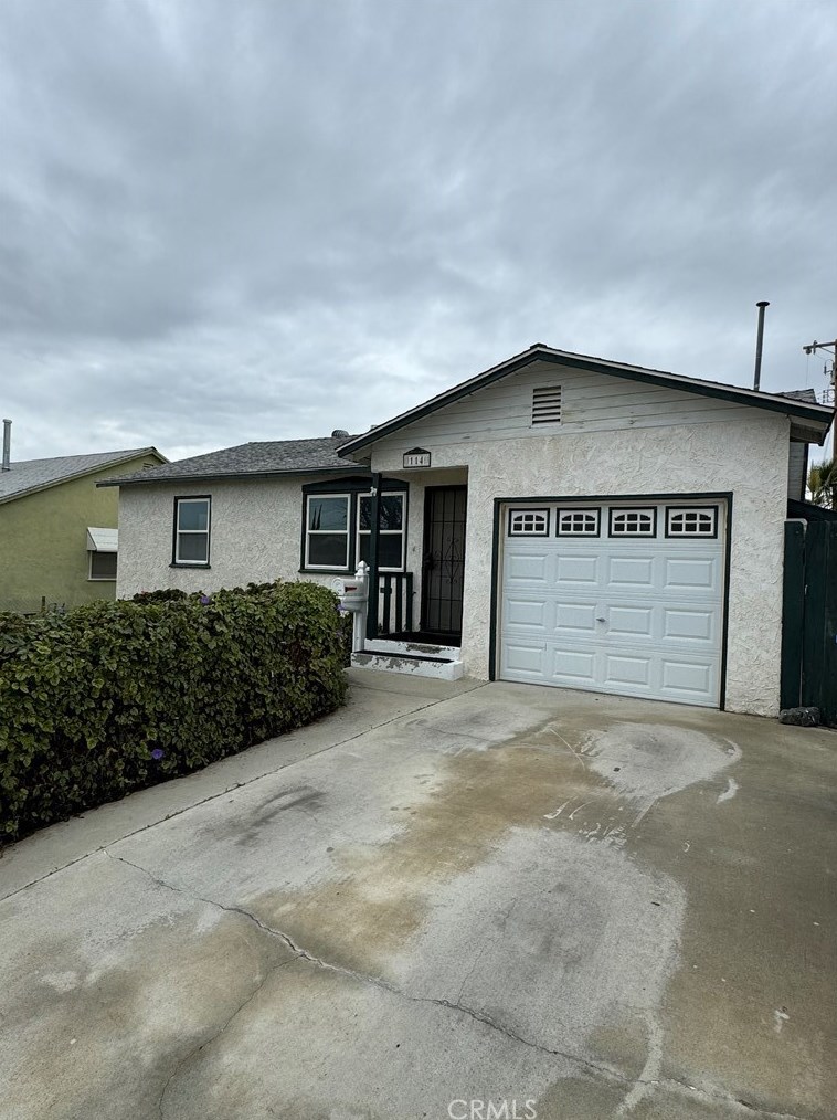 114 Woodlawn Ave, Taft, CA 93268