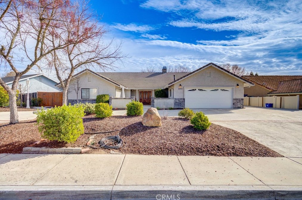 2494 Starling Dr, Lake Nacimiento, CA 93446