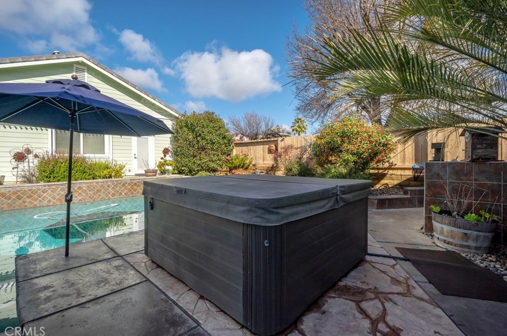 1857 Southfork Pl, Lake Nacimiento CA  93446-4260 exterior