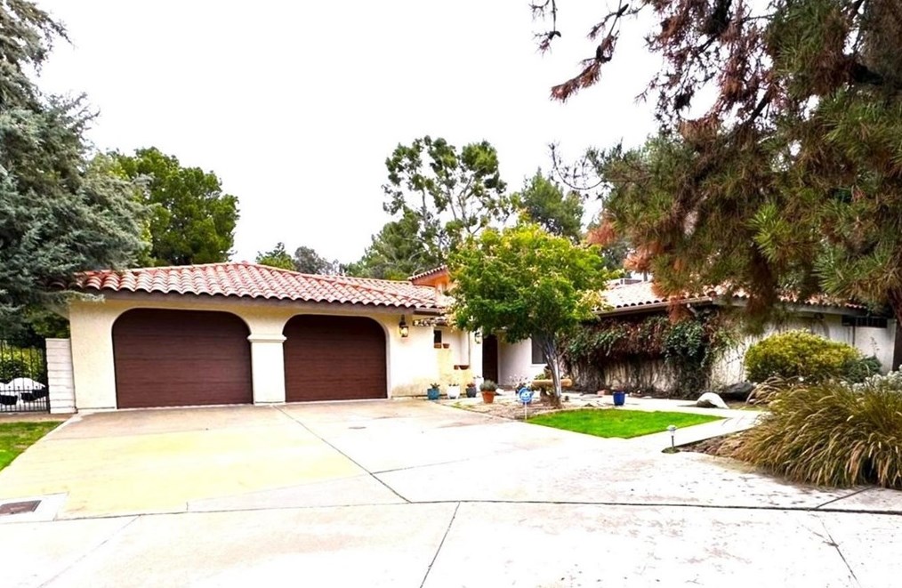 5961 Stampede Way, Bakersfield, CA 93306-9700