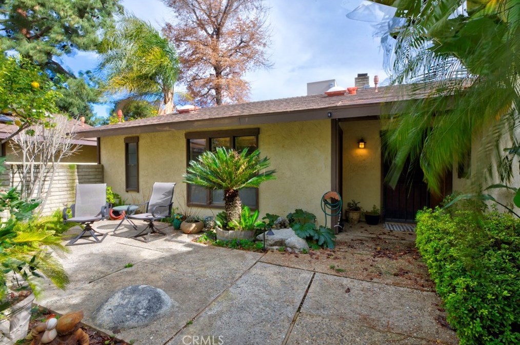 12042 Davis Cup Dr, Bakersfield, CA 93306-9712