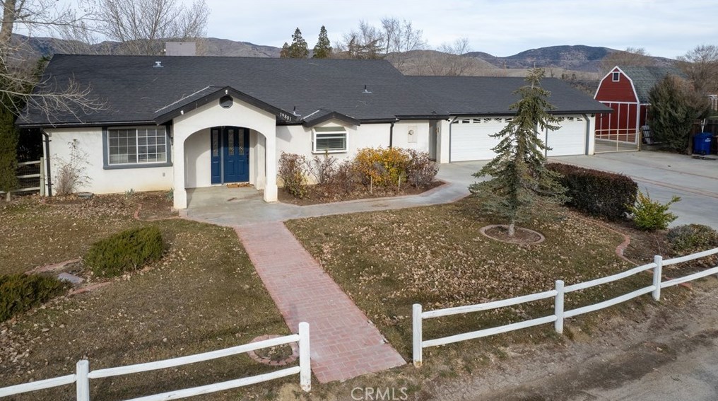 19801 Breeze Pl, Tehachapi, CA 93561