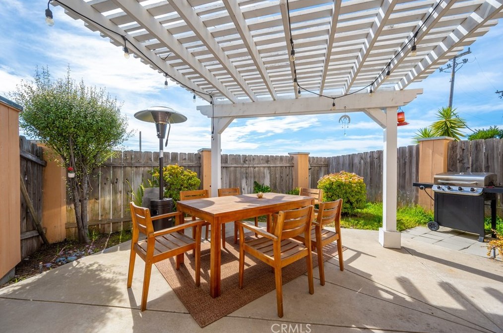 1248 Aberdeen Ct, Pismo Beach CA  93433-3103 exterior