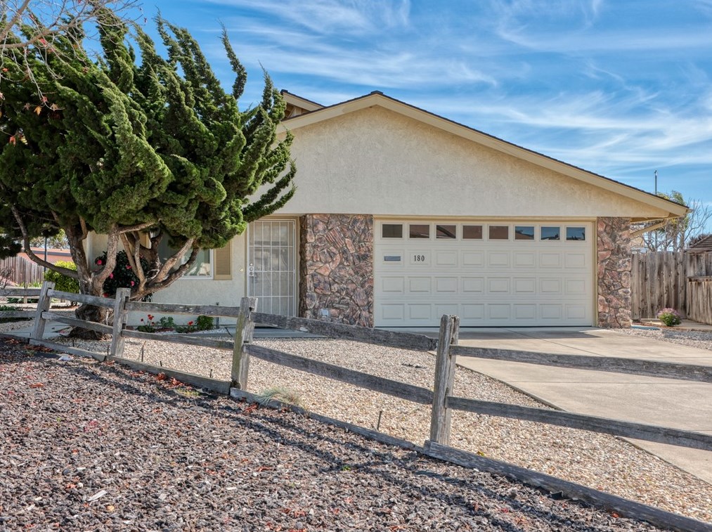 180 Jennifer Ct, Pismo Beach, CA 93433-3207