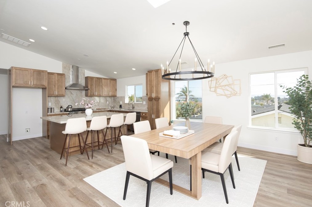 338 6th St, Pismo Beach CA  93433-1632 exterior