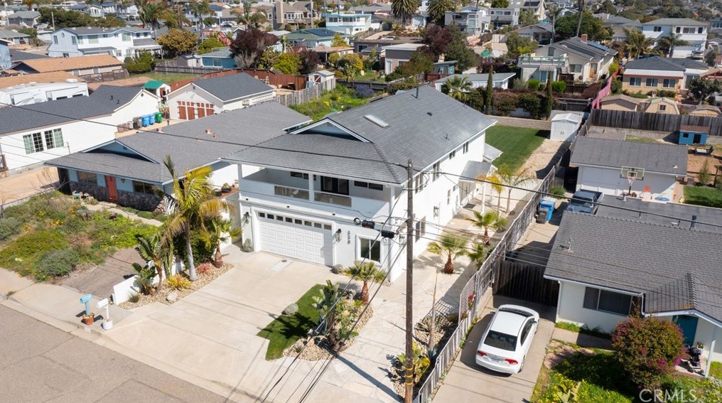 338 6th St, Pismo Beach CA  93433-1632 exterior