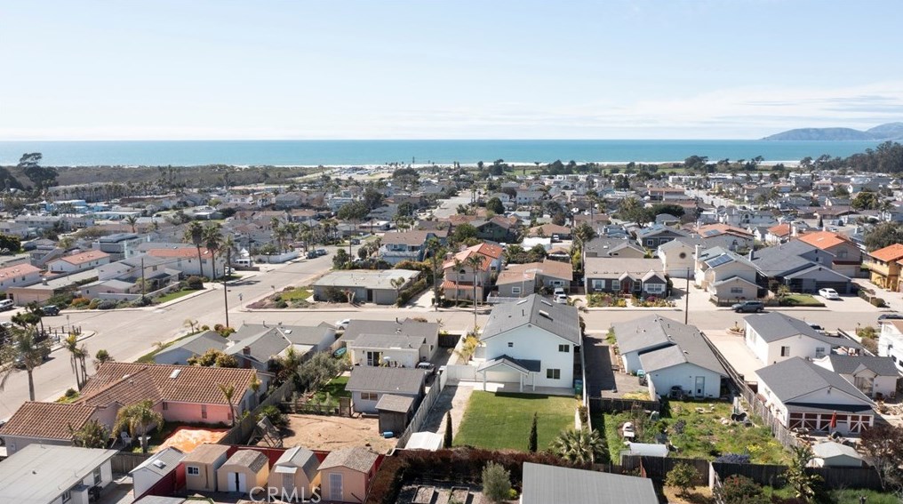338 6th St, Pismo Beach CA  93433-1632 exterior