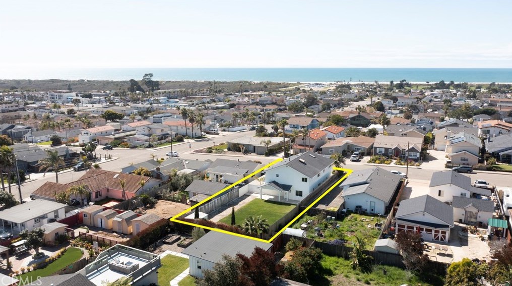 338 6th St, Pismo Beach CA  93433-1632 exterior
