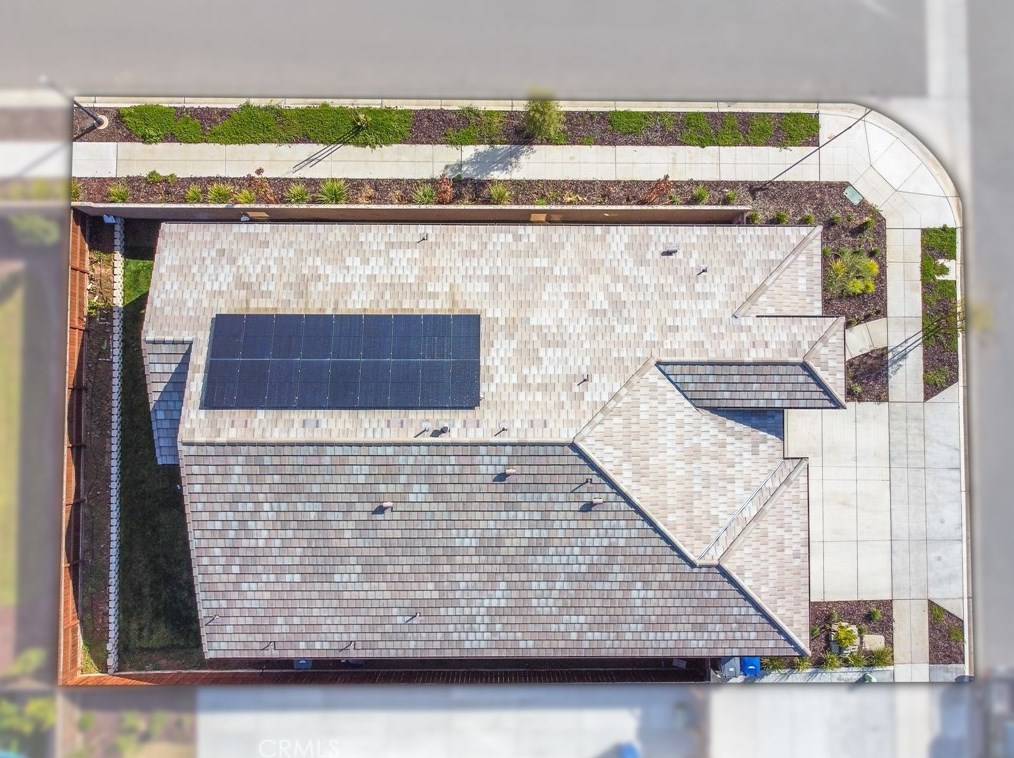 1749 N Carson Ave, Clovis, CA 93619
