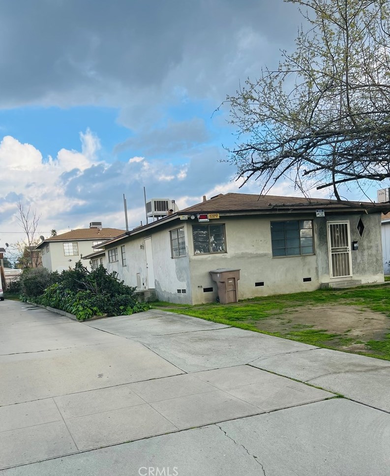 700 Pine St, Bakersfield, CA 93304