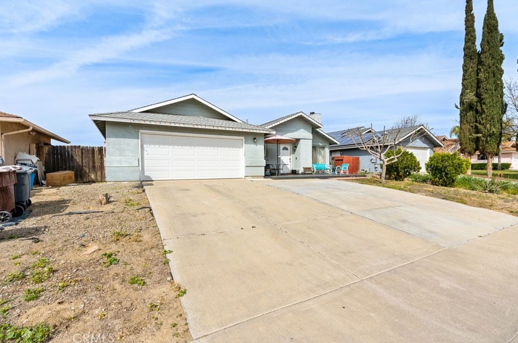 309 San Benito St, Avenal, CA 93204