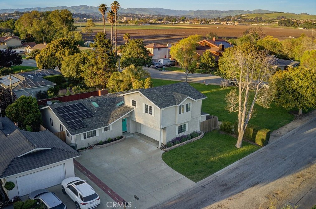814 Virginia Dr, Pismo Beach, CA 93420-4221