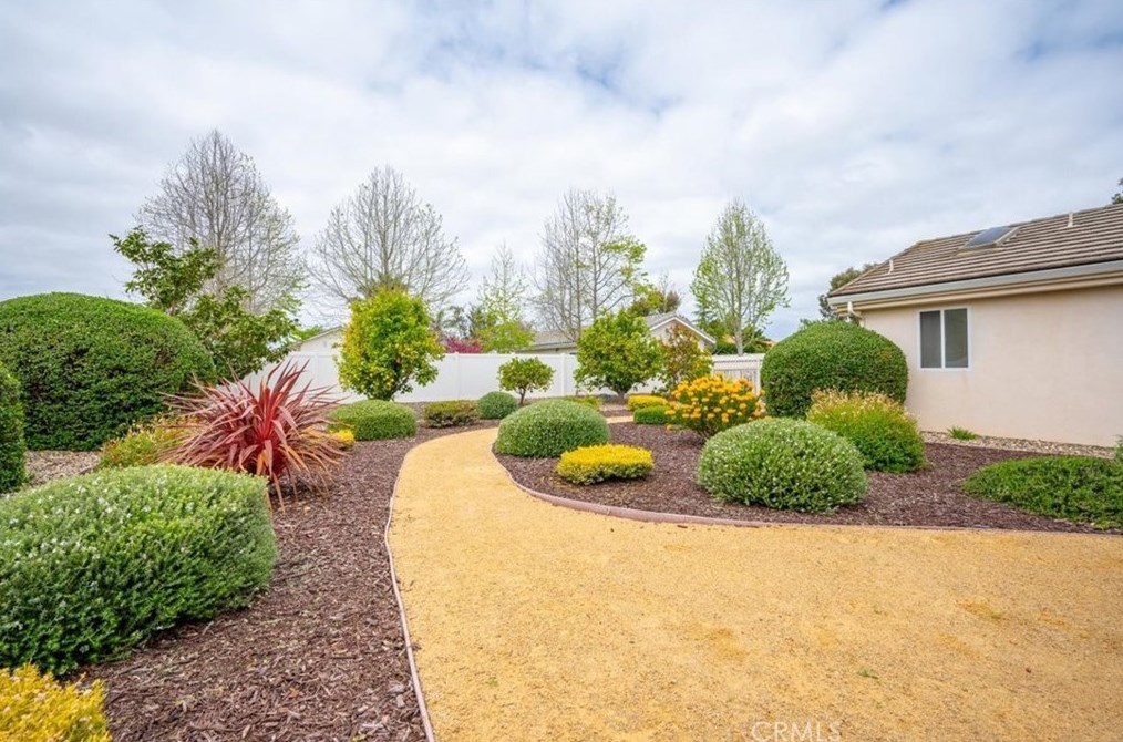 640 Sweet Donna Pl, Nipomo CA  93444-9364 exterior