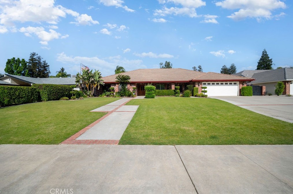 6304 Patton Way, Bakersfield, CA 93308-2748
