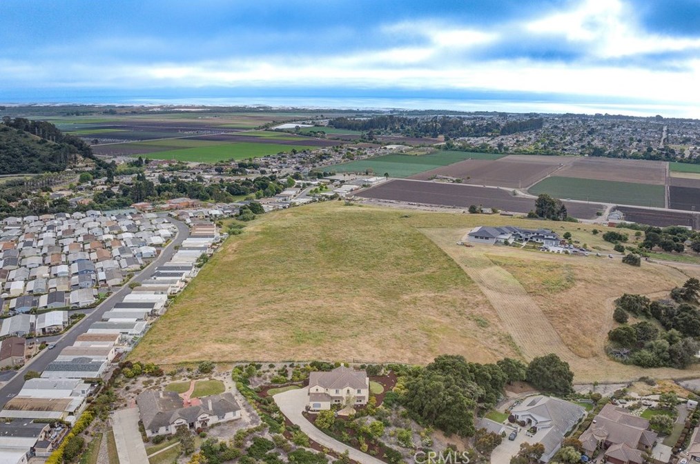636 Via Belmonte Ct, Pismo Beach, CA 93420-4021