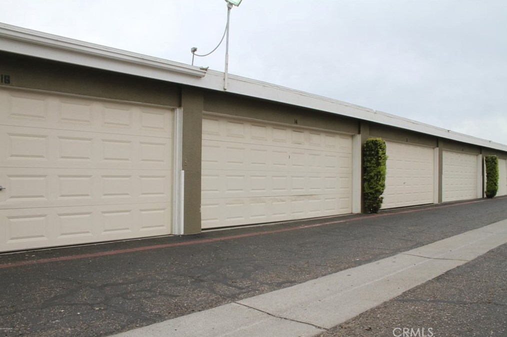 2407 Country Ln, Santa Maria CA  93455-1654 exterior