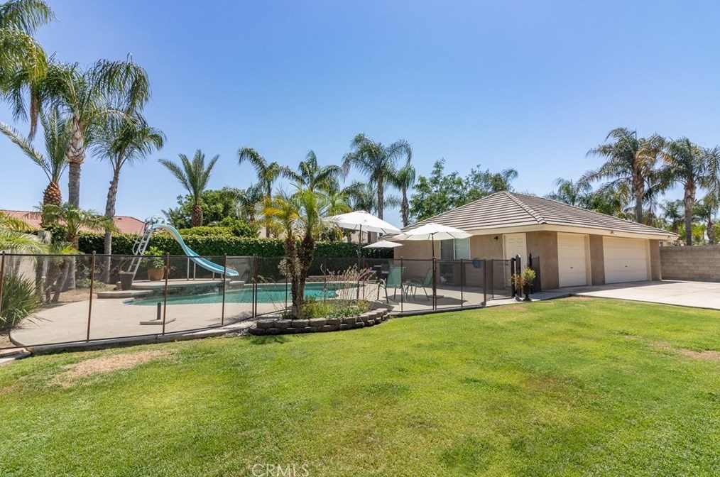 15943 Chateau Montelena Dr, Bakersfield CA  93314-5342 exterior