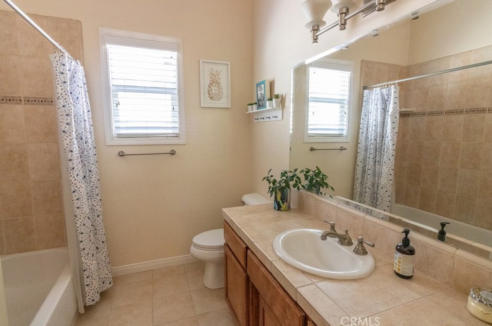 15943 Chateau Montelena Dr, Bakersfield CA  93314-5342 exterior