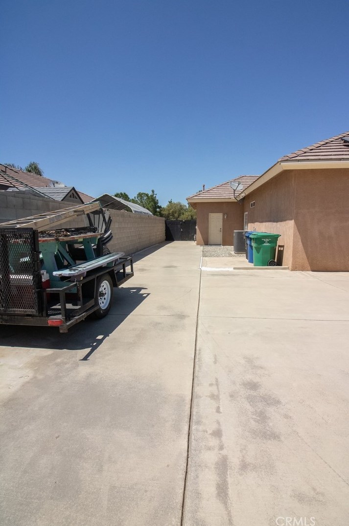 15943 Chateau Montelena Dr, Bakersfield CA  93314-5342 exterior