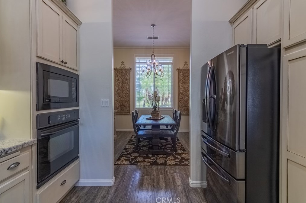 15943 Chateau Montelena Dr, Bakersfield CA  93314-5342 exterior