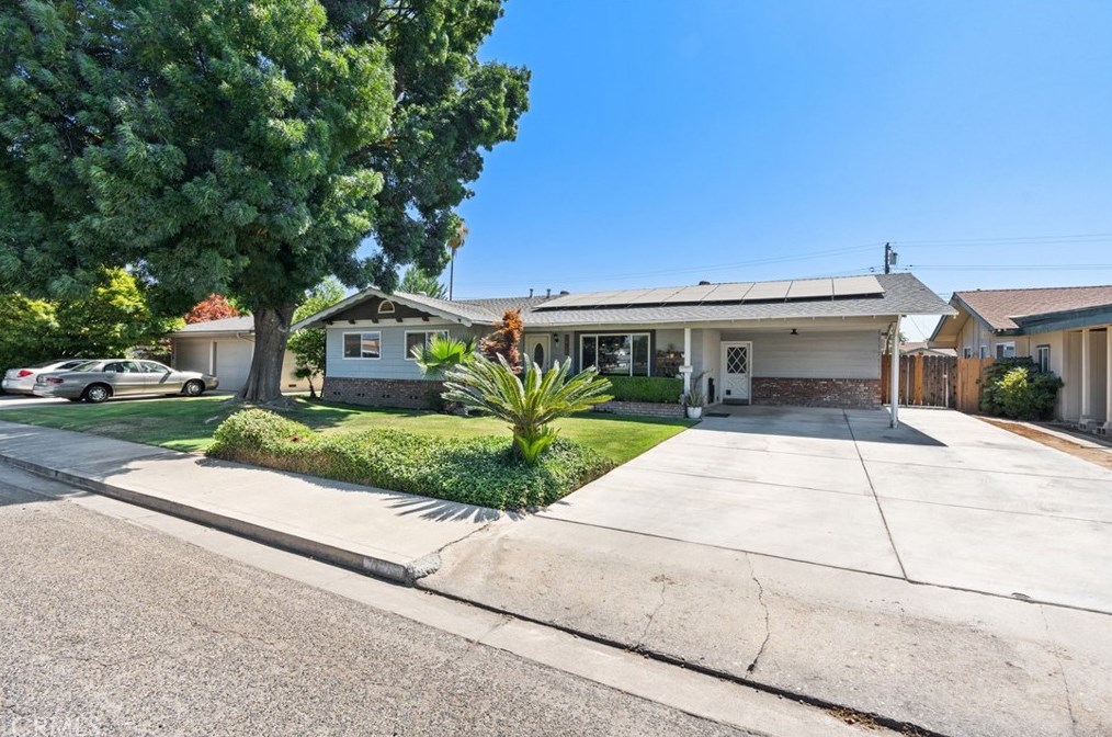 1408 S Hope Ave, Navelencia, CA 93654
