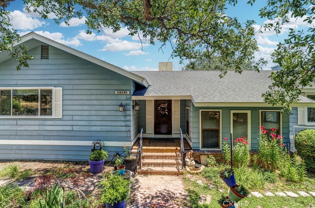 21317 Sunnybrook Dr, Tehachapi, CA 93561-7968