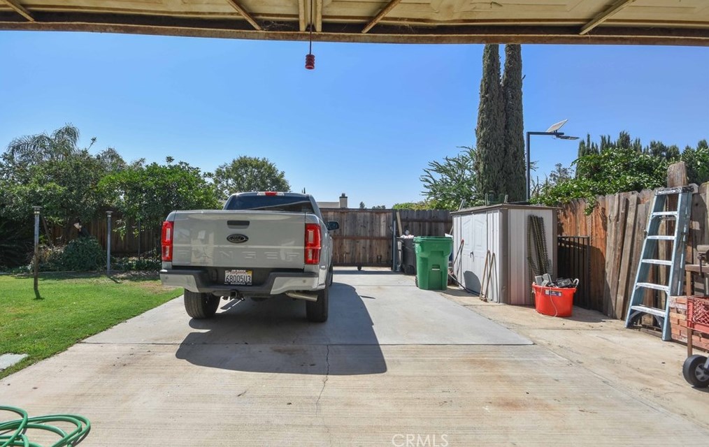 10301 Hageman Rd, Bakersfield CA  93312-2326 exterior