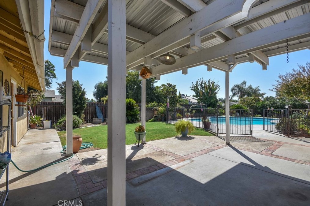 10301 Hageman Rd, Bakersfield CA  93312-2326 exterior