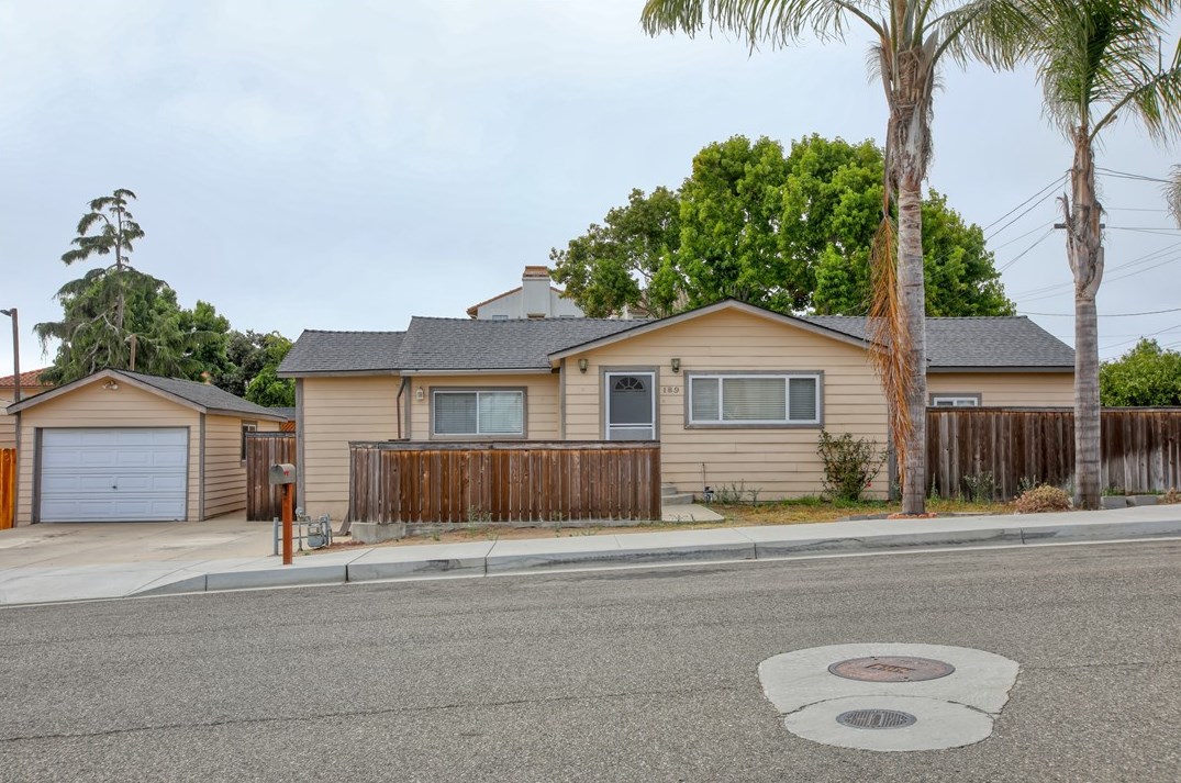 189 N 14th St, Pismo Beach, CA 93433